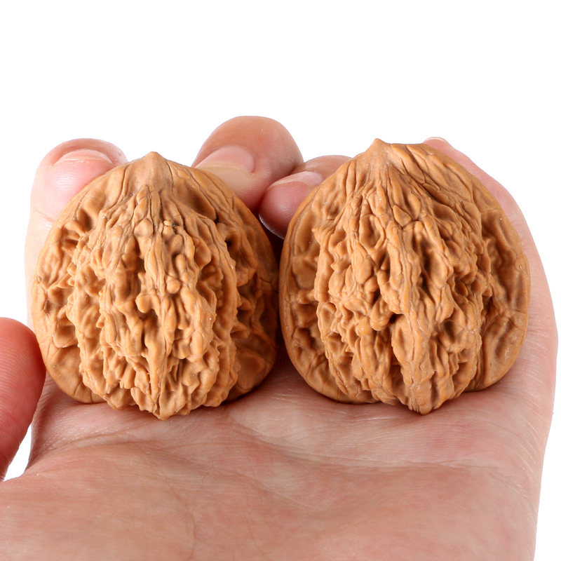 Bola Pijat Tangan Kayu Walnut  - Art Craft Lion ulasan dan harga
